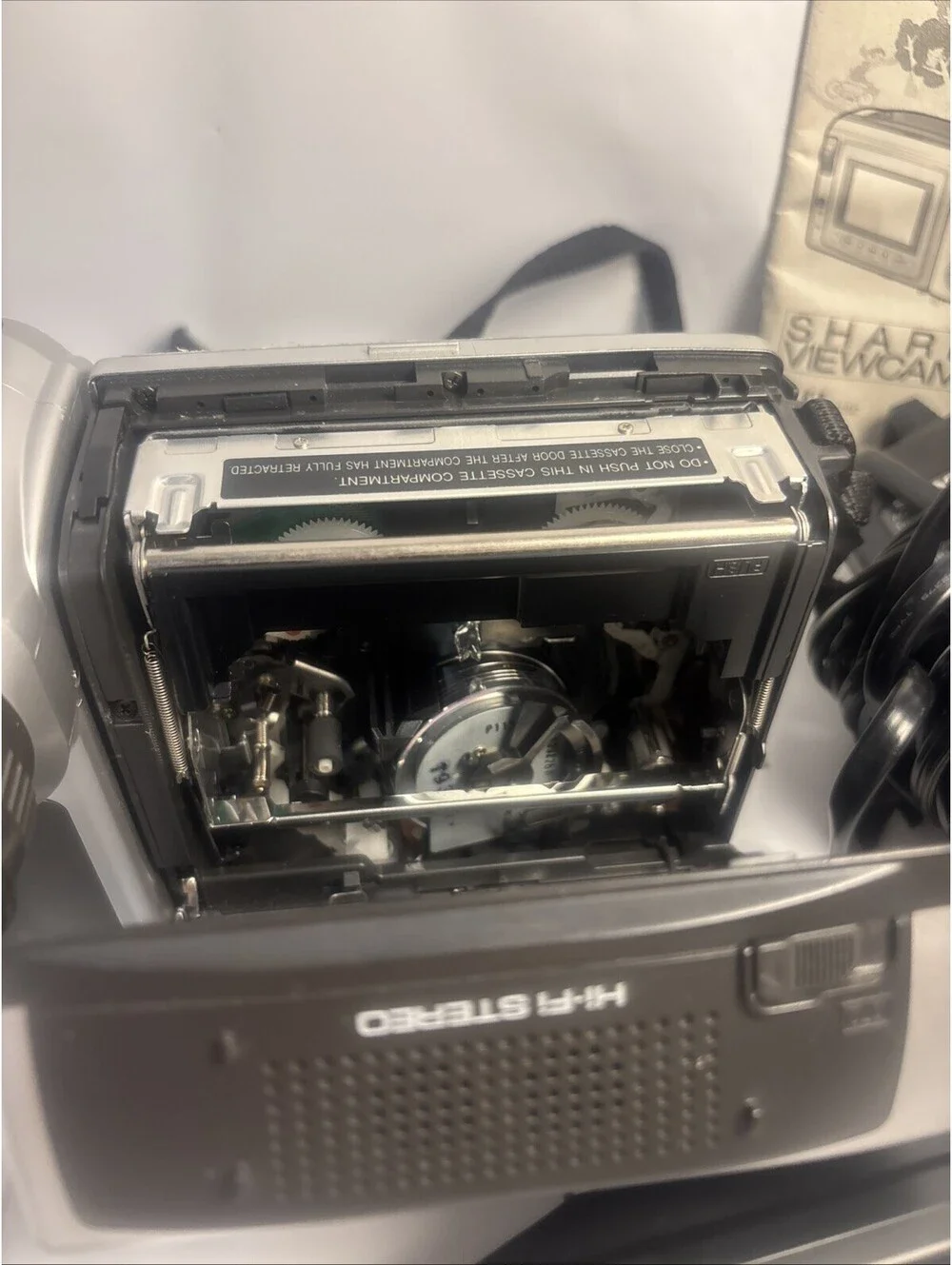 Sharp VL-H860U Camcorder Bundle